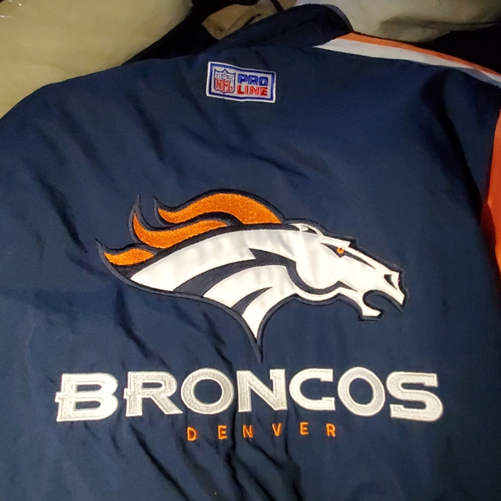 Jacket - Picture 2 of 6